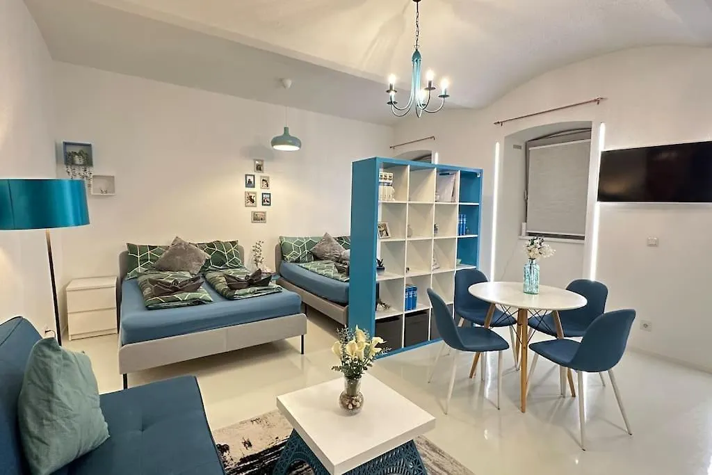 C’est la vie à Paris Apartment Vienna